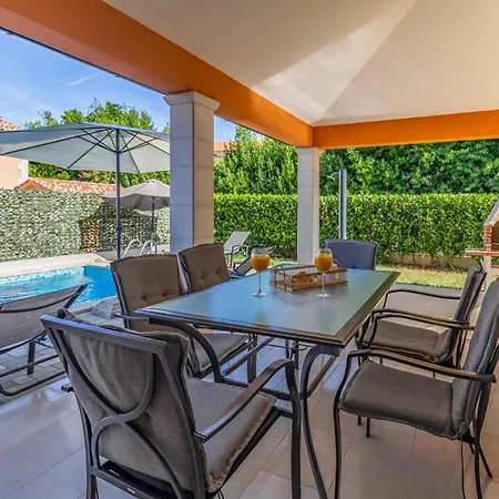 Lotus By Istrabook Villa