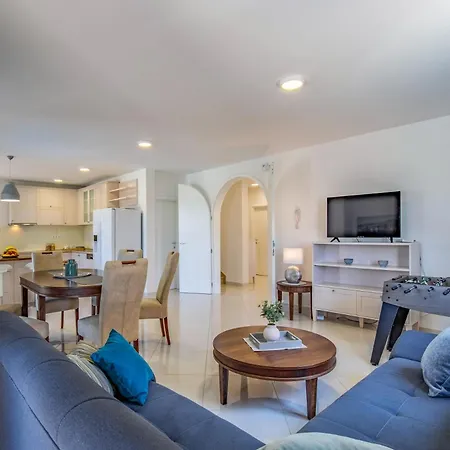 Villa Lotus By Istrabook