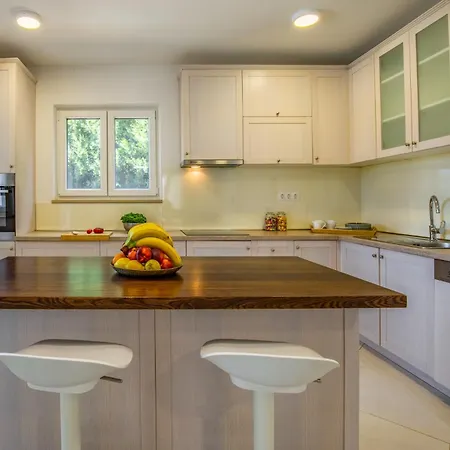 Lotus By Istrabook Villa Pula