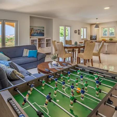 Lotus By Istrabook Pula