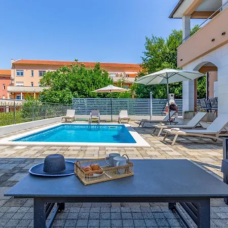 Villa Lotus By Istrabook