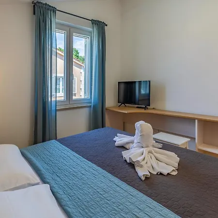 Lotus By Istrabook *