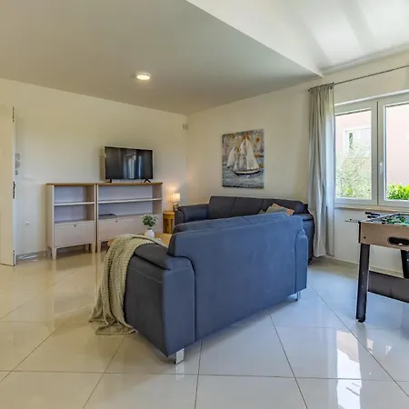 Lotus By Istrabook *