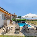 Villa Lotus By Istrabook