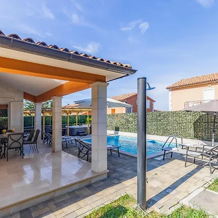 Villa Lotus By Istrabook