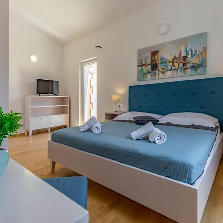 Lotus By Istrabook Villa *