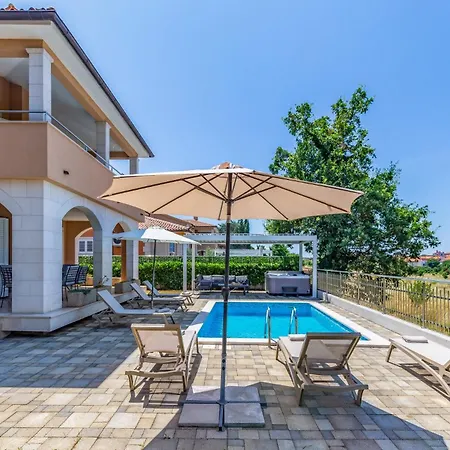 Villa Lotus By Istrabook *