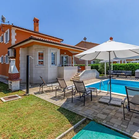 Lotus By Istrabook Villa *