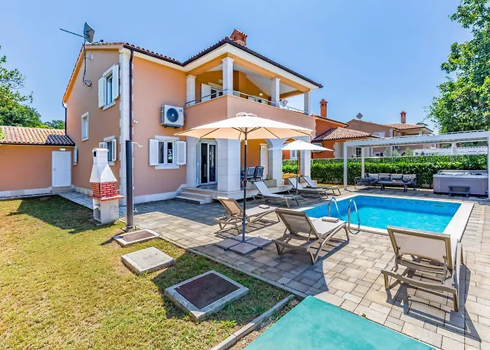 Villa Lotus By Istrabook