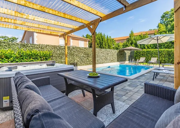 Lotus By Istrabook Villa Pula