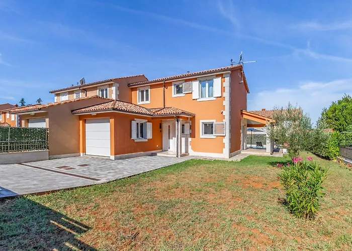 Lotus By Istrabook * Pula