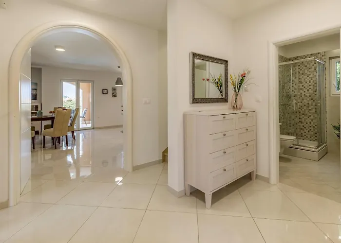 Villa Lotus By Istrabook *