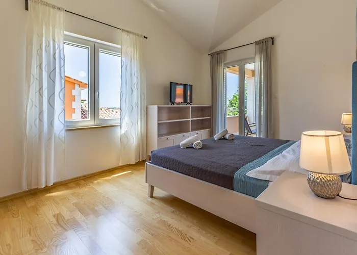 Lotus By Istrabook Villa