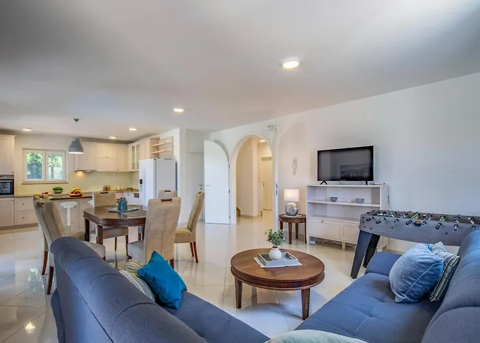 Villa Lotus By Istrabook