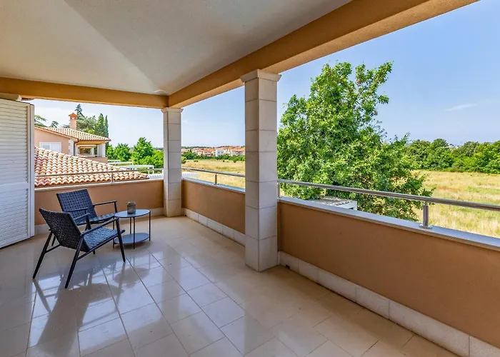 Lotus By Istrabook Villa