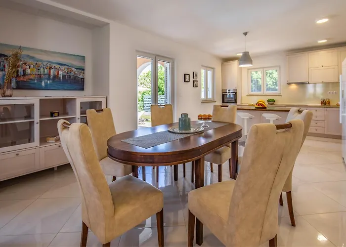 Lotus By Istrabook *