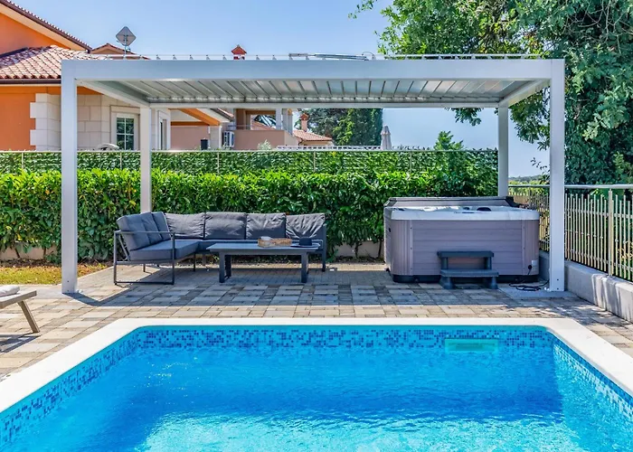 Villa Lotus By Istrabook