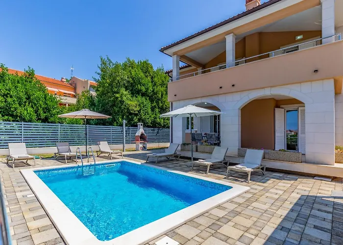 Lotus By Istrabook Pula