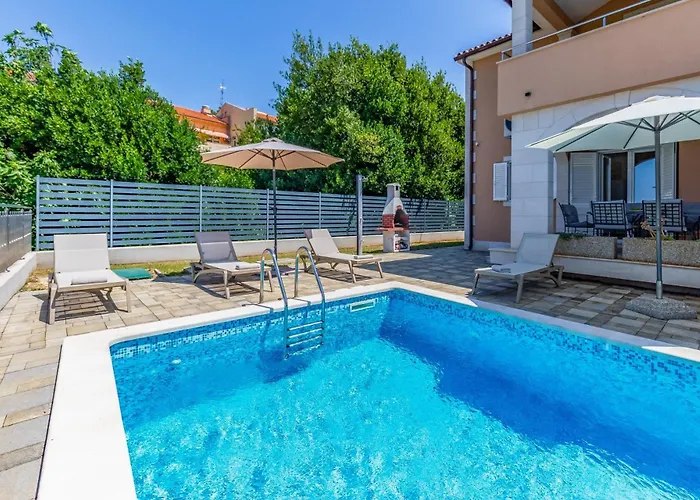 Lotus By Istrabook Villa