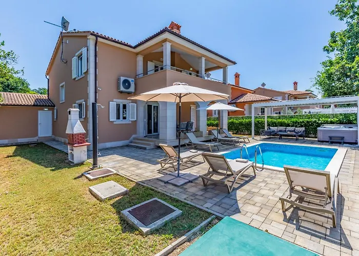 Lotus By Istrabook Villa