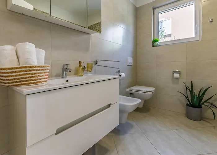 Lotus By Istrabook Villa