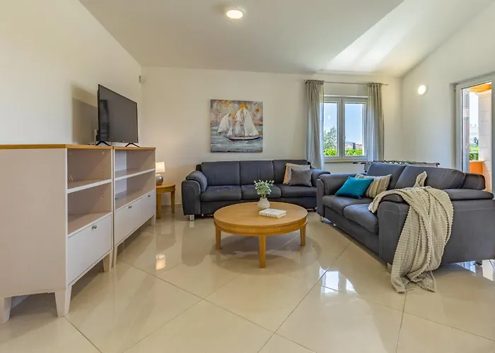 Lotus By Istrabook Villa *